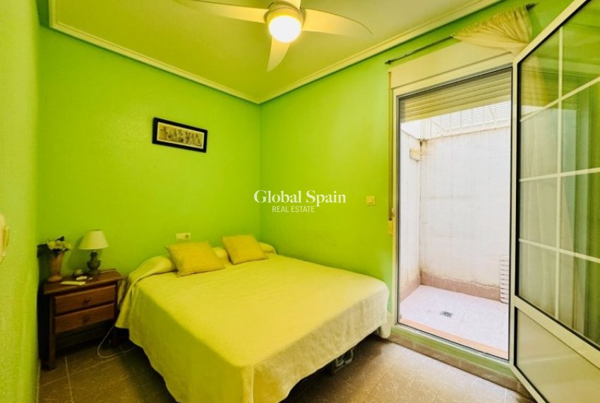 Wederverkoop - APPARTEMENT -
LA MATA - Costa Blanca