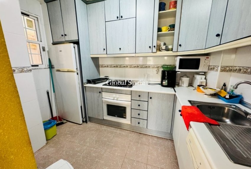 Wederverkoop - APPARTEMENT -
LA MATA - Costa Blanca