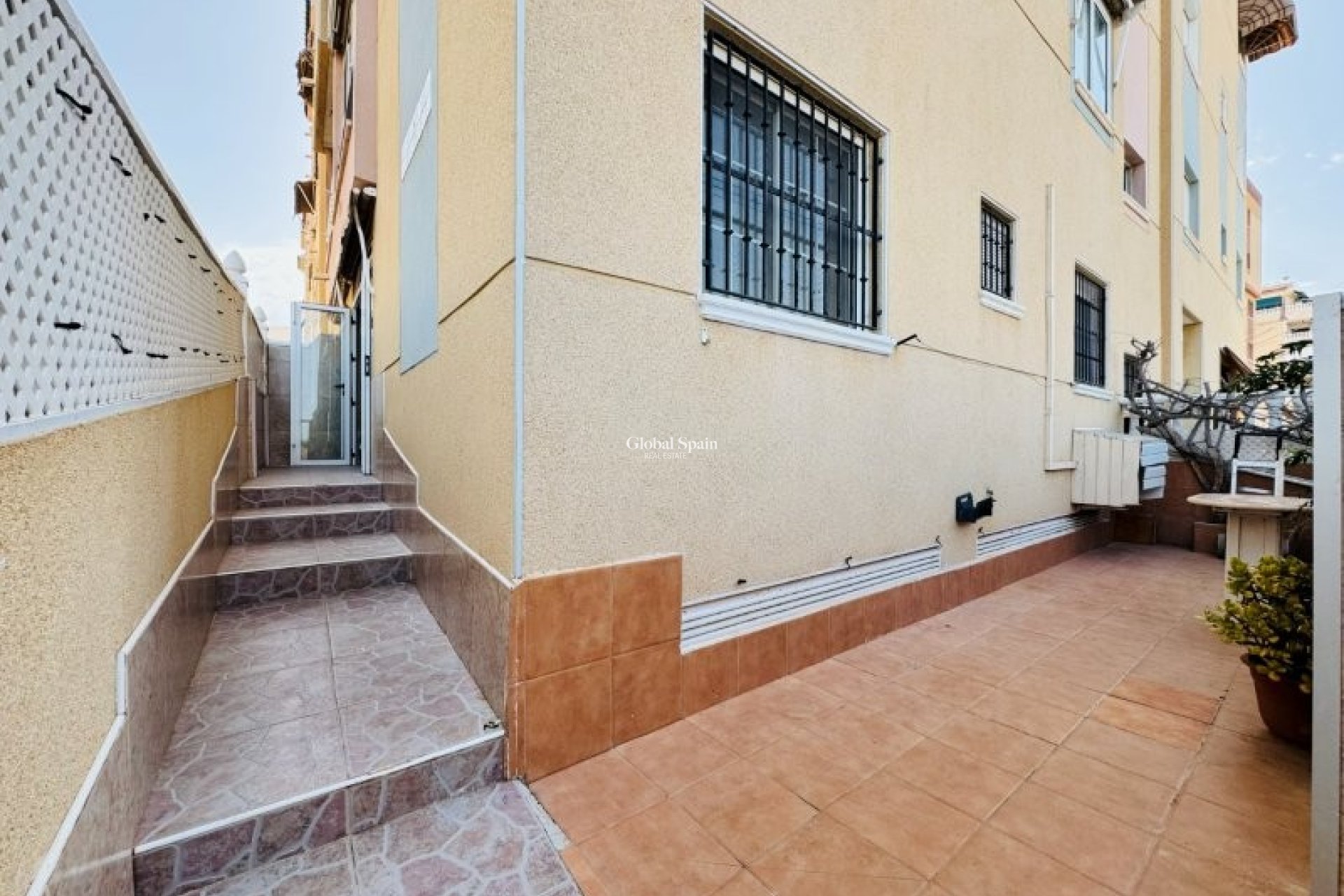 Wederverkoop - APPARTEMENT -
LA MATA - Costa Blanca
