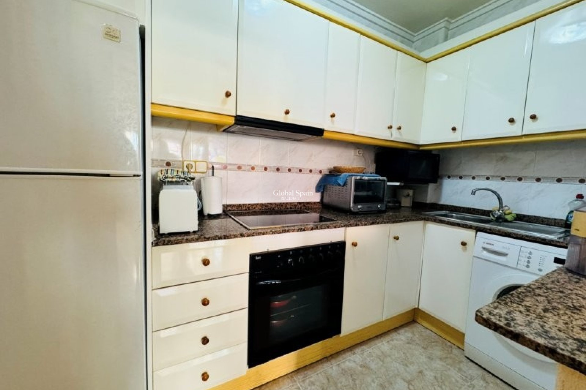 Wederverkoop - APPARTEMENT -
LA MATA - Costa Blanca