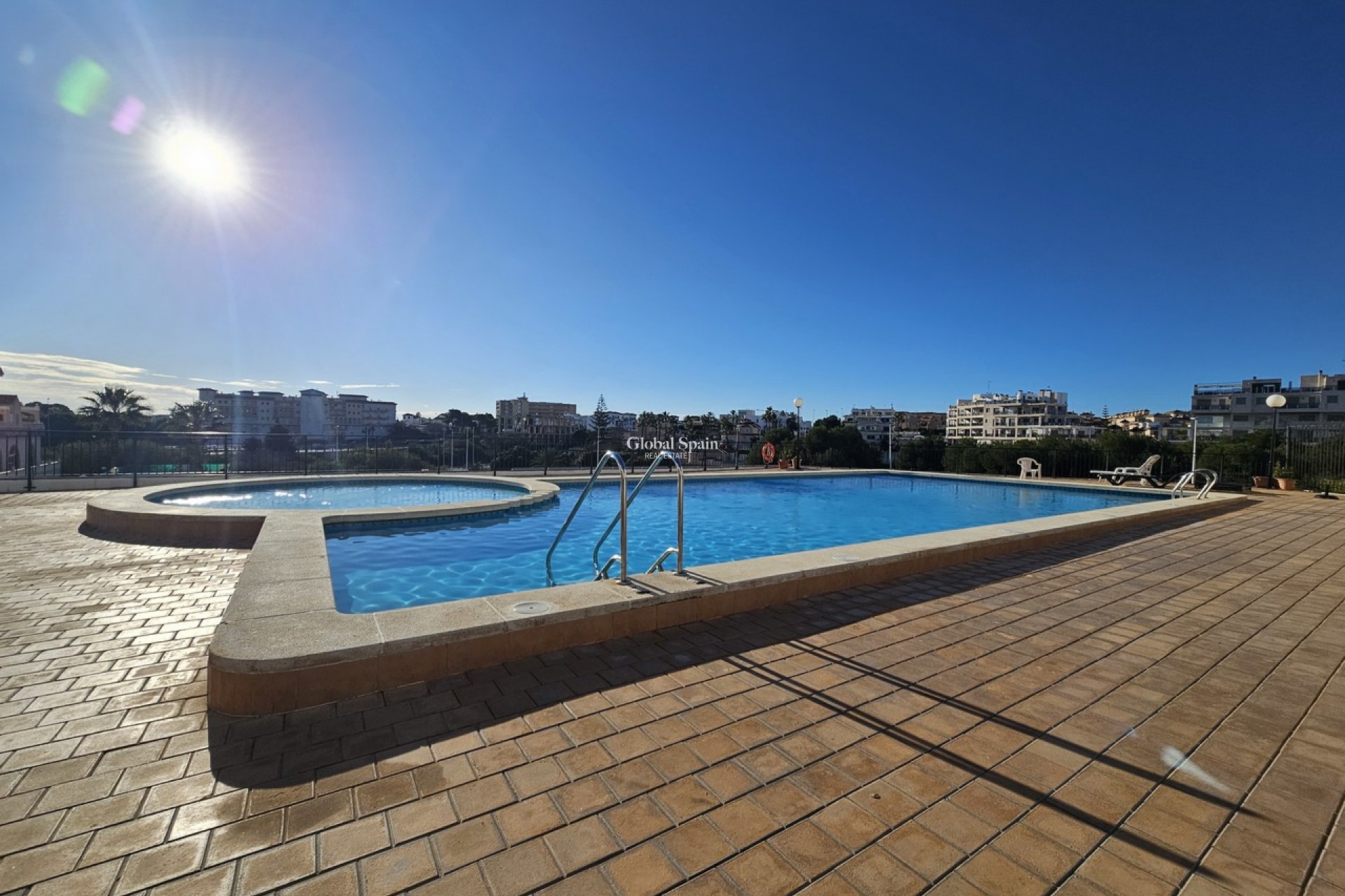 Wederverkoop - APPARTEMENT -
LA ZENIA - Costa Blanca