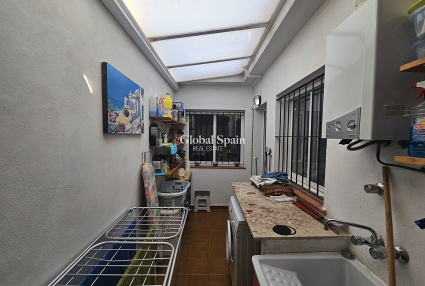 Wederverkoop - APPARTEMENT -
LA ZENIA - Costa Blanca