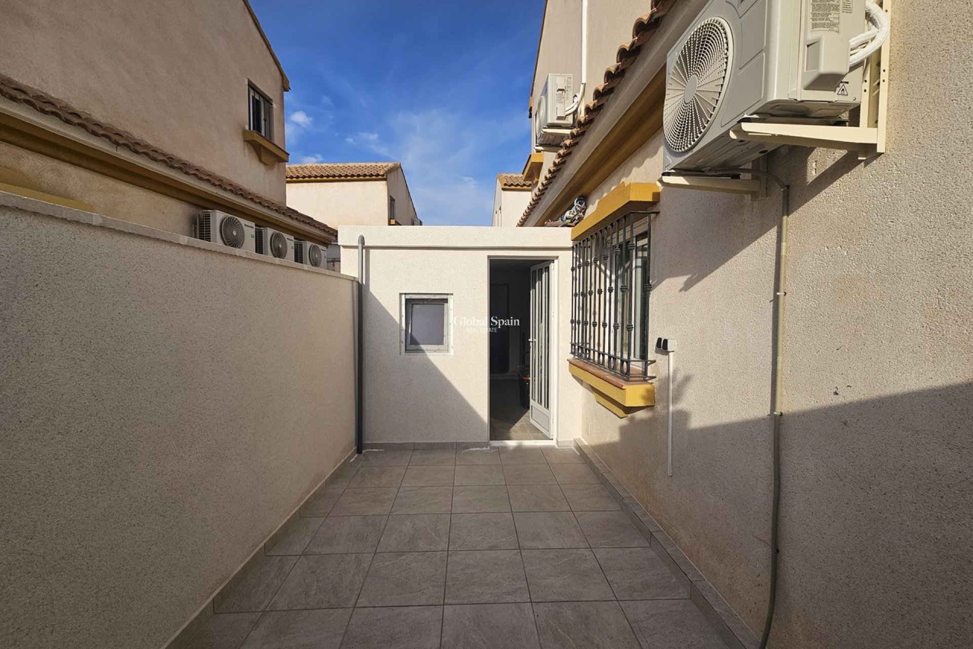 Wederverkoop - APPARTEMENT -
LA ZENIA - Costa Blanca