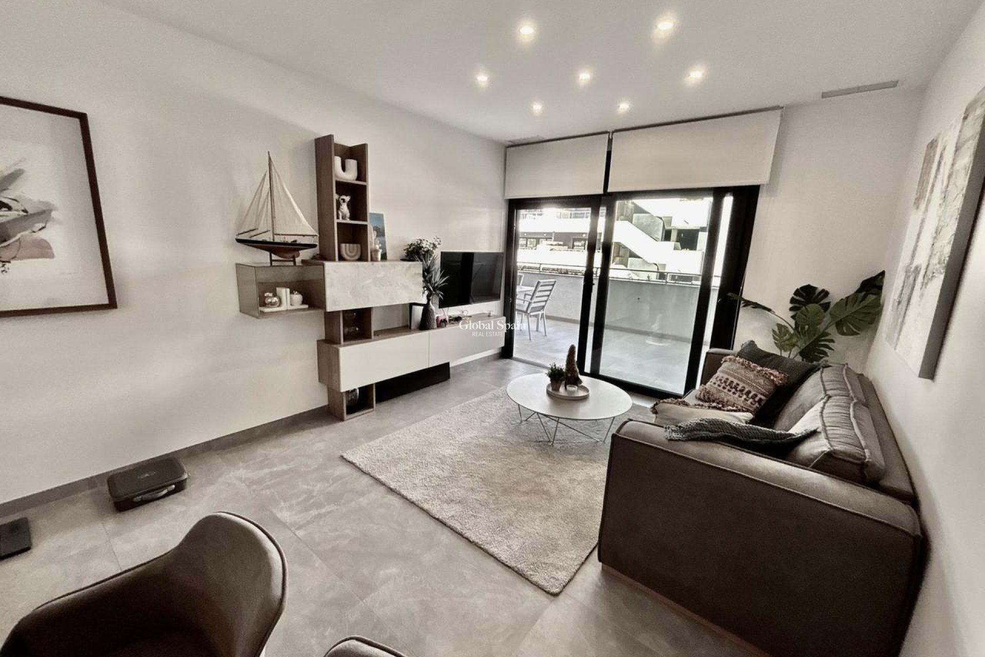 Wederverkoop - APPARTEMENT -
LA ZENIA - Costa Blanca