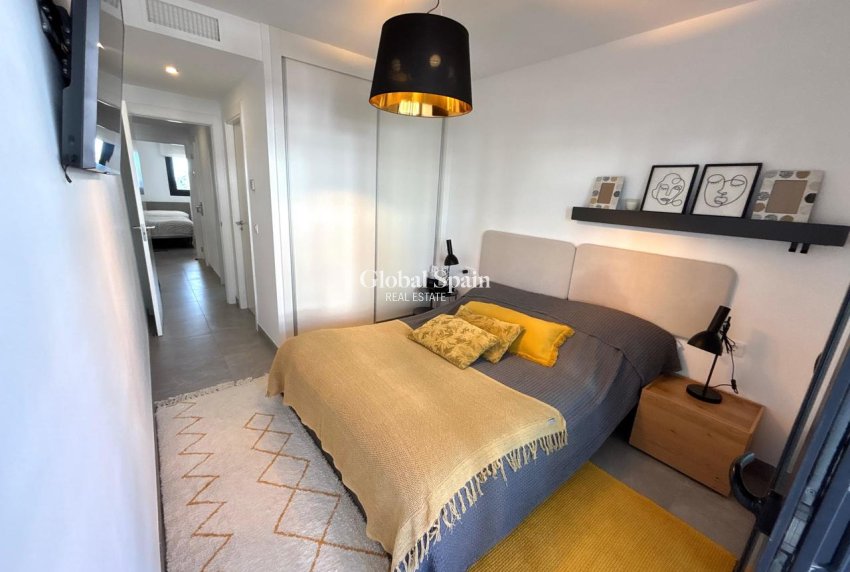 Wederverkoop - APPARTEMENT -
LA ZENIA - Costa Blanca