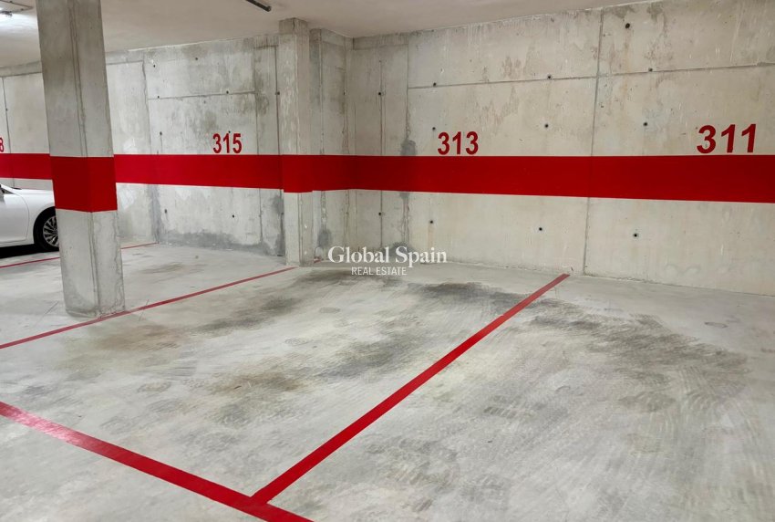 Wederverkoop - APPARTEMENT -
LA ZENIA - Costa Blanca