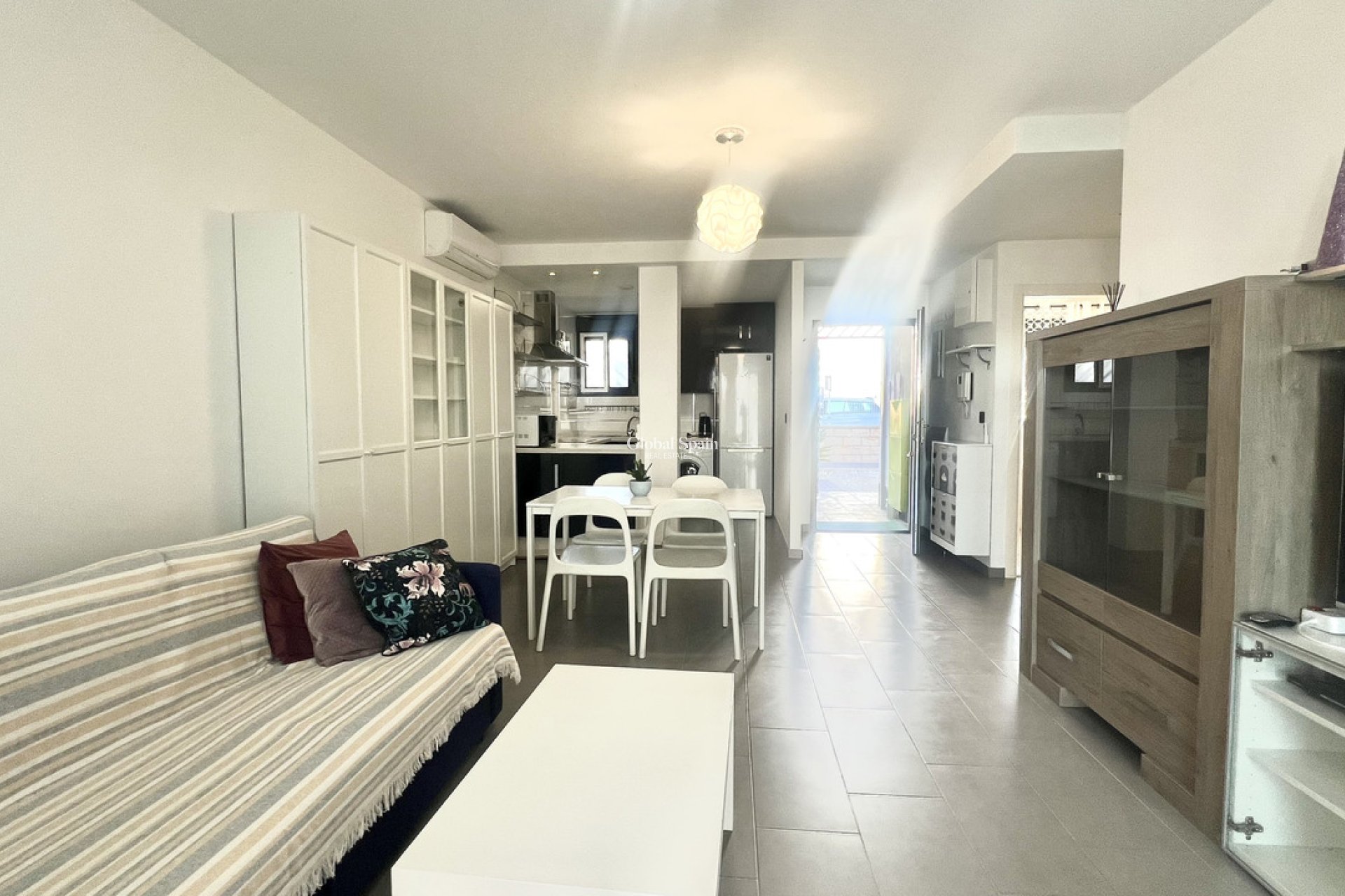 Wederverkoop - APPARTEMENT -
LA ZENIA - Costa Blanca