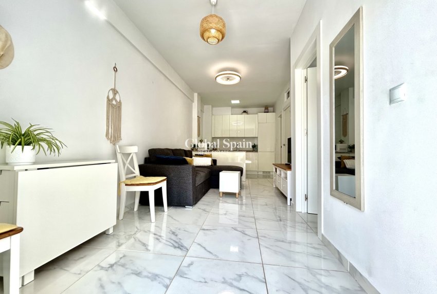 Wederverkoop - APPARTEMENT -
LA ZENIA - Costa Blanca