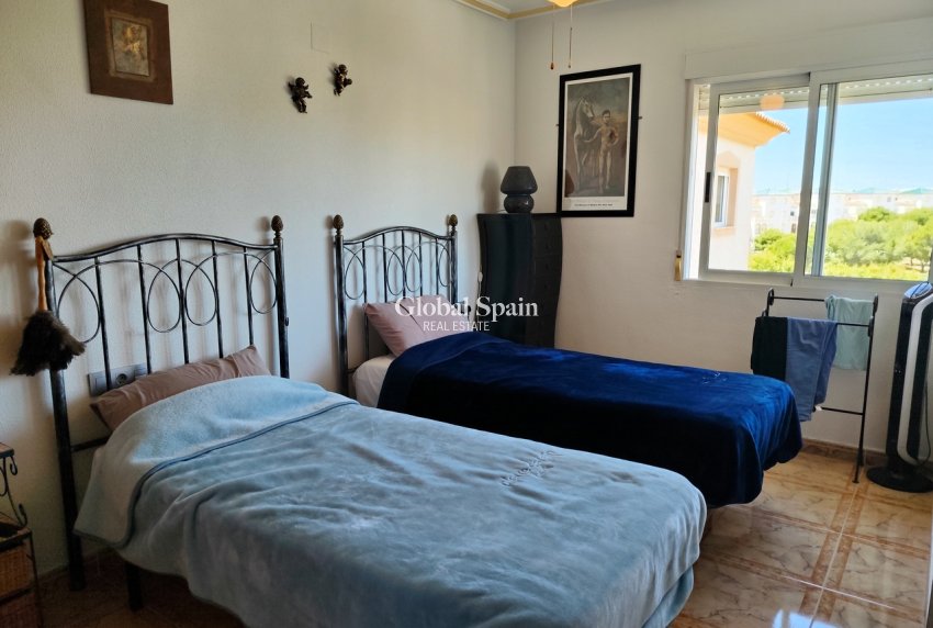 Wederverkoop - APPARTEMENT -
LA ZENIA - Costa Blanca