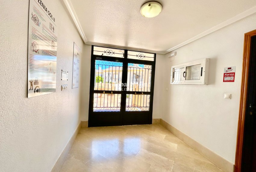 Wederverkoop - APPARTEMENT -
LA ZENIA - Costa Blanca