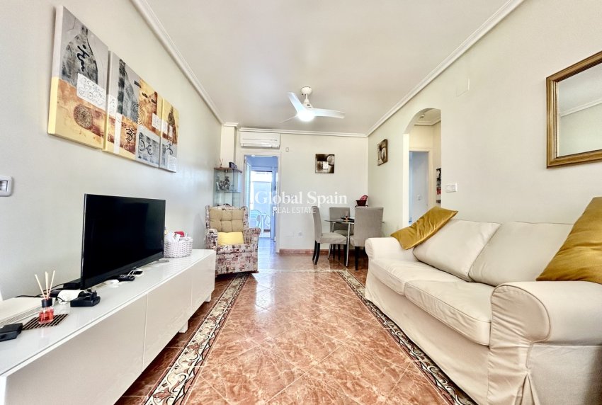 Wederverkoop - APPARTEMENT -
LA ZENIA - Costa Blanca