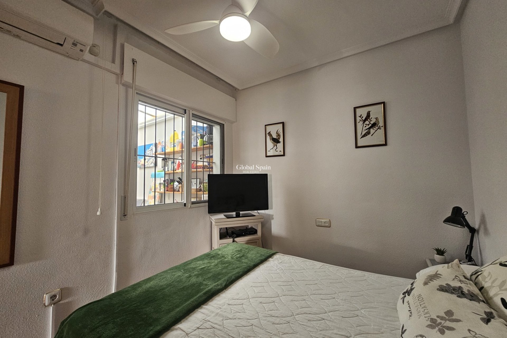 Wederverkoop - APPARTEMENT -
LA ZENIA - Costa Blanca