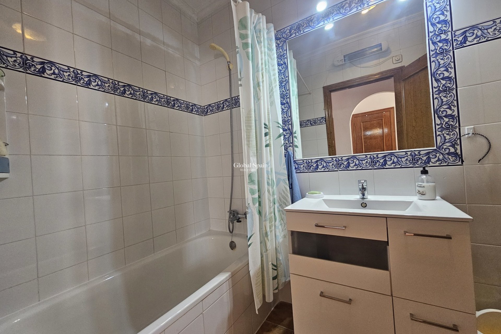 Wederverkoop - APPARTEMENT -
LA ZENIA - Costa Blanca