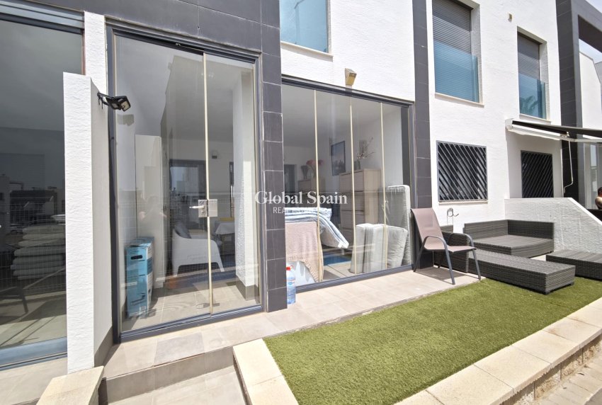 Wederverkoop - APPARTEMENT -
LA ZENIA - Costa Blanca