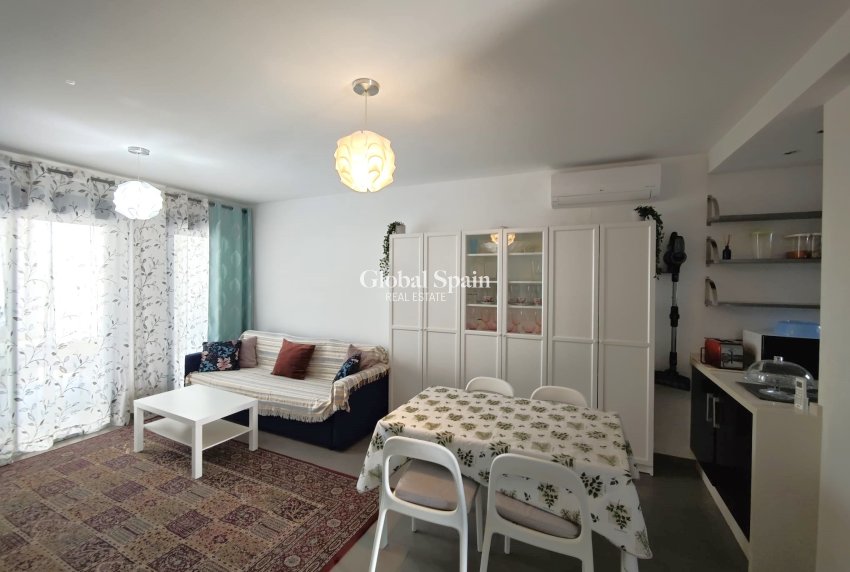 Wederverkoop - APPARTEMENT -
LA ZENIA - Costa Blanca