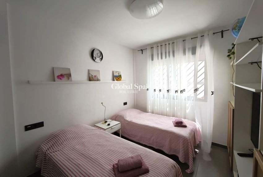 Wederverkoop - APPARTEMENT -
LA ZENIA - Costa Blanca