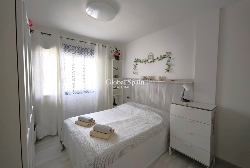 Wederverkoop - APPARTEMENT -
LA ZENIA - Costa Blanca