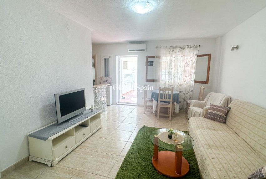 Wederverkoop - APPARTEMENT -
LA ZENIA - Costa Blanca