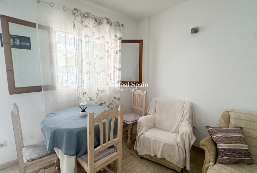 Wederverkoop - APPARTEMENT -
LA ZENIA - Costa Blanca