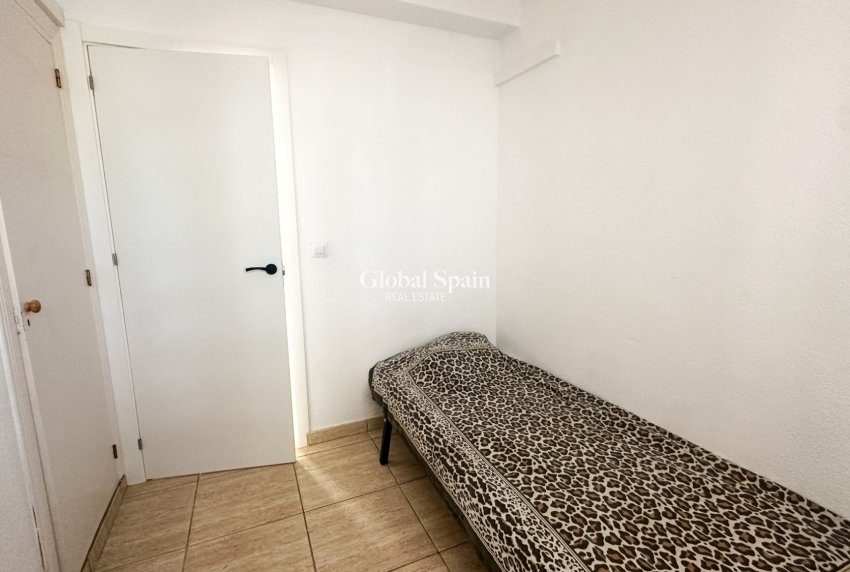 Wederverkoop - APPARTEMENT -
LA ZENIA - Costa Blanca