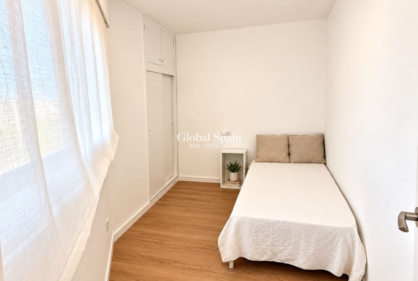 Wederverkoop - APPARTEMENT -
LA ZENIA - Costa Blanca
