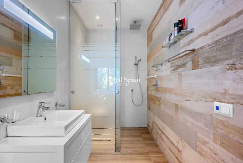 Wederverkoop - APPARTEMENT -
LAS COLINAS GOLF RESORT - Costa Blanca