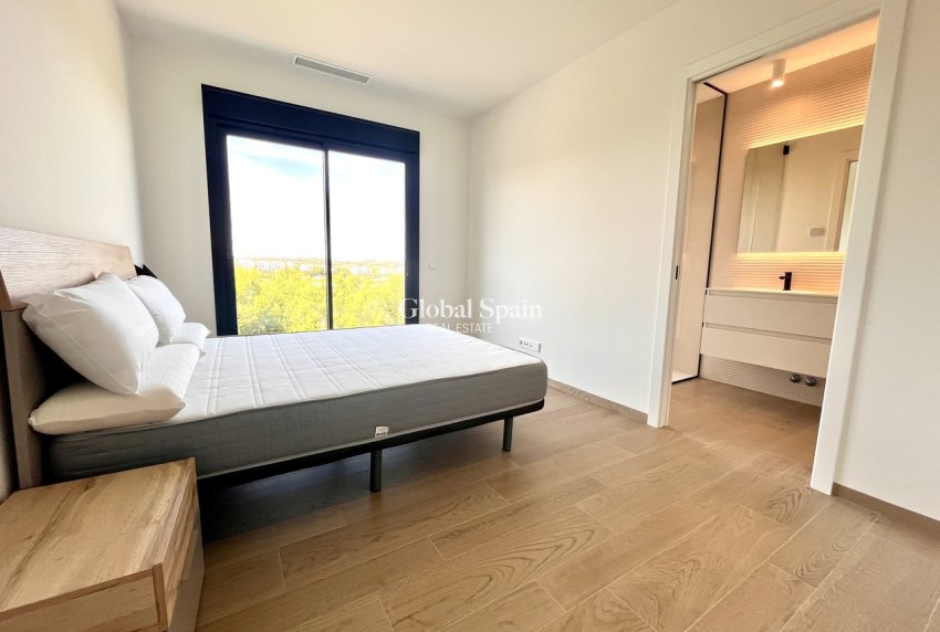 Wederverkoop - APPARTEMENT -
LAS COLINAS GOLF RESORT - Costa Blanca