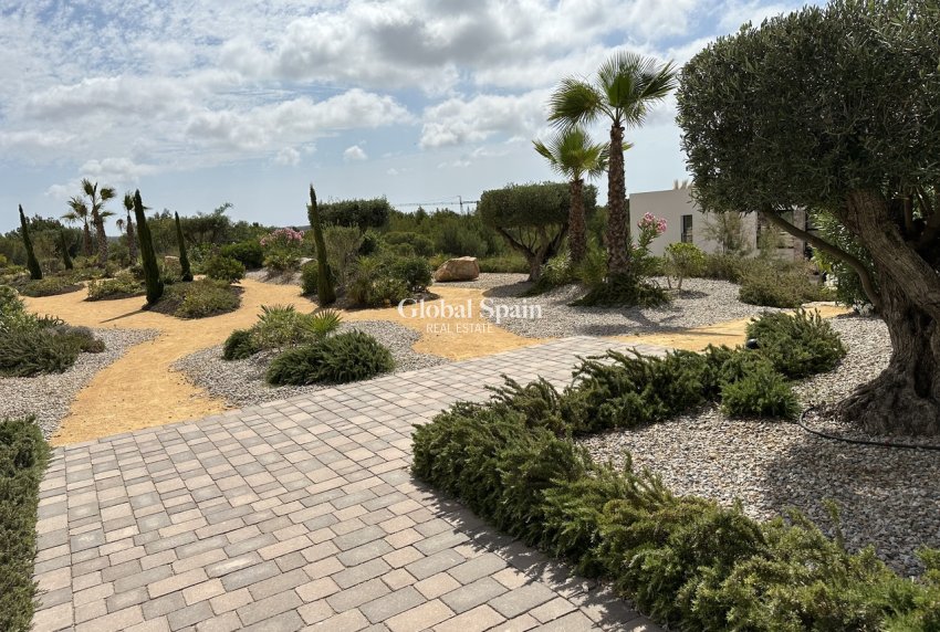 Wederverkoop - APPARTEMENT -
LAS COLINAS GOLF RESORT - Costa Blanca