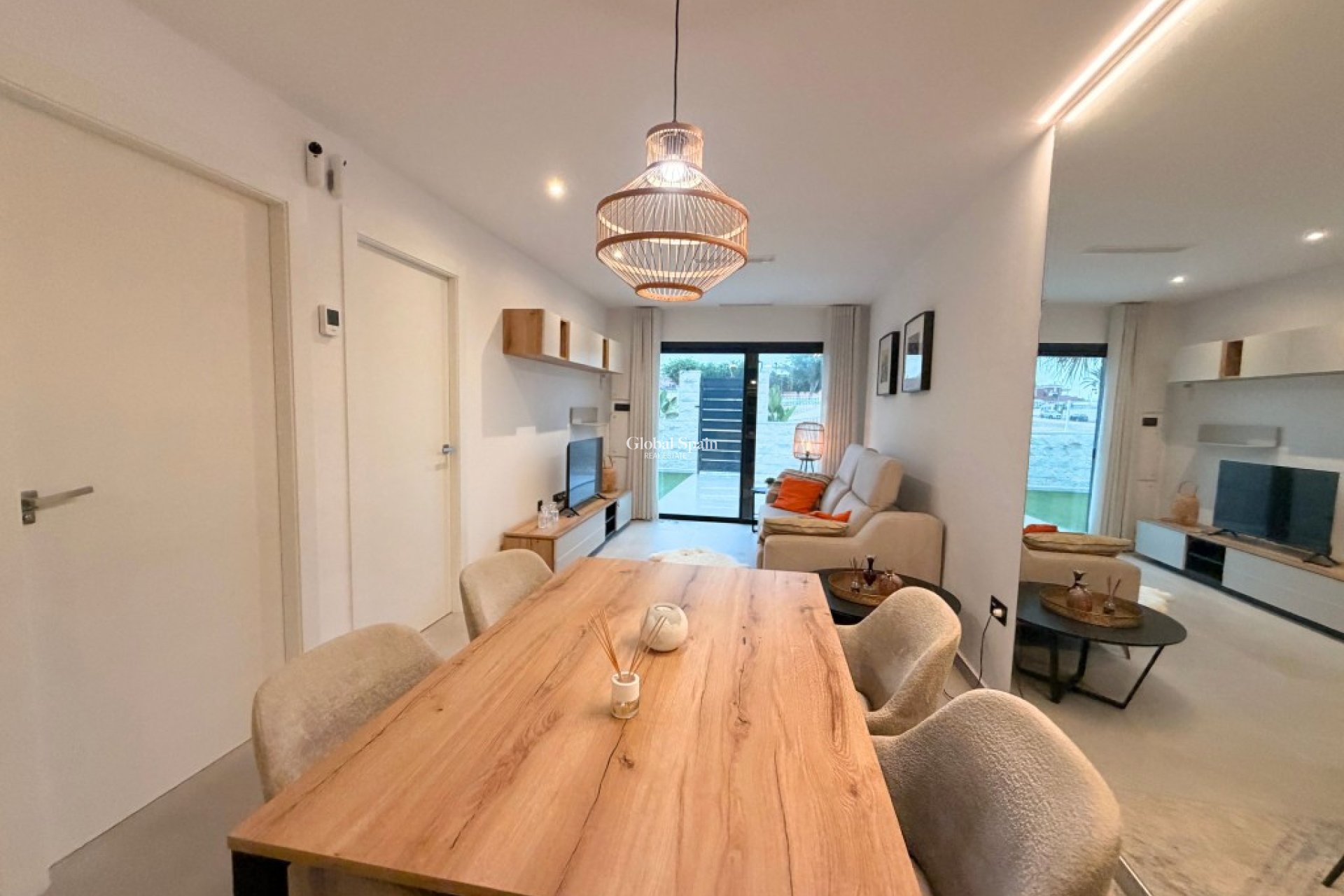 Wederverkoop - APPARTEMENT -
LO CRISPÍN - Inland