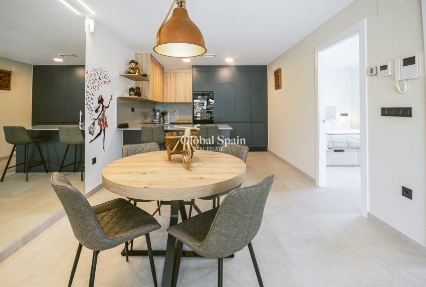 Wederverkoop - Appartement -
Lo Crispin