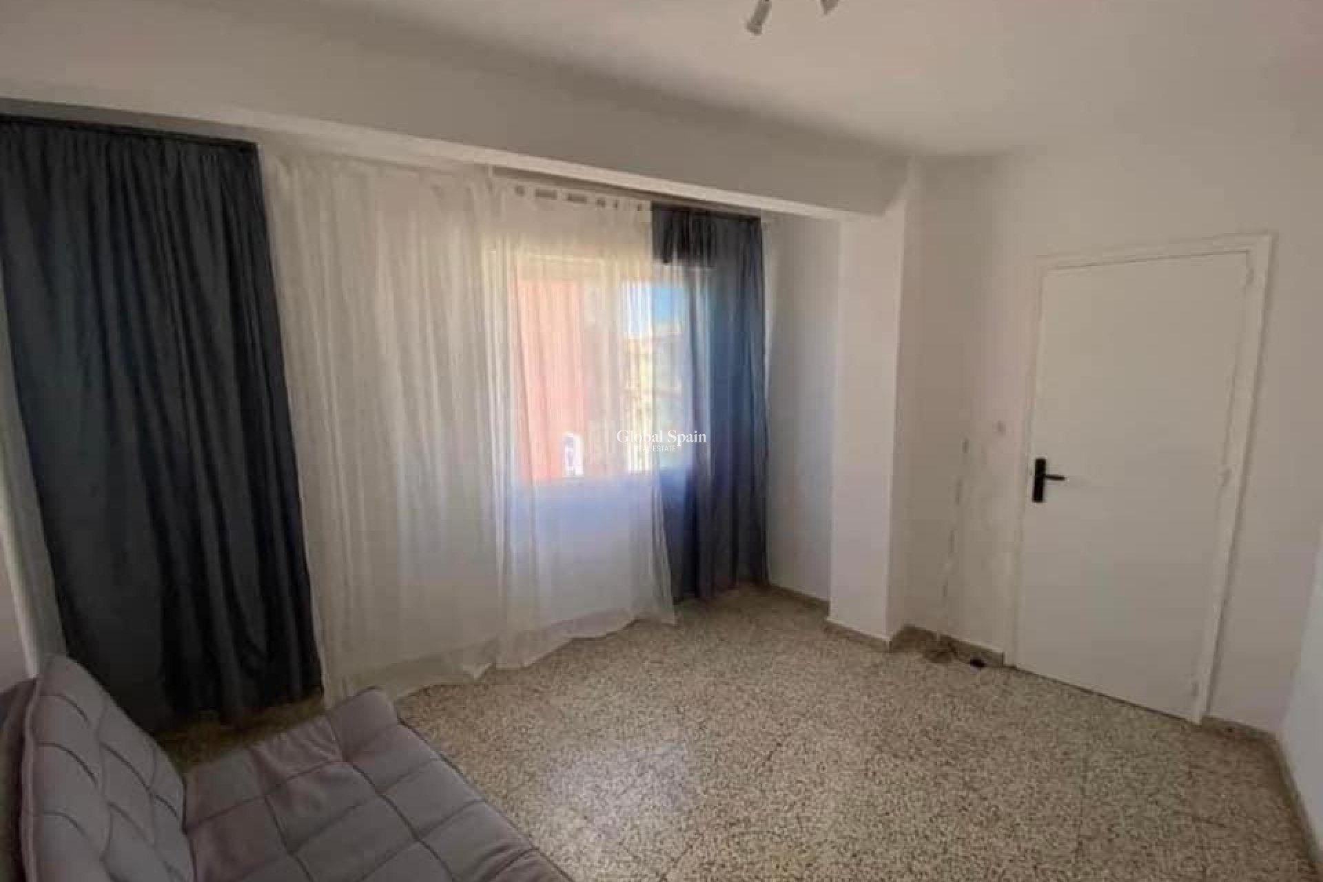 Wederverkoop - APPARTEMENT -
LO PAGÁN - Lo Pagan