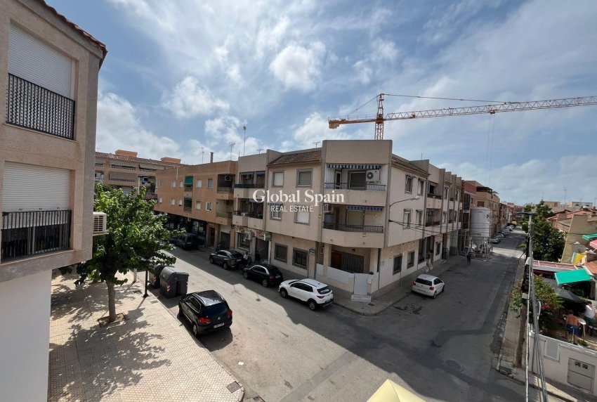 Wederverkoop - APPARTEMENT -
LO PAGÁN - Villananitos