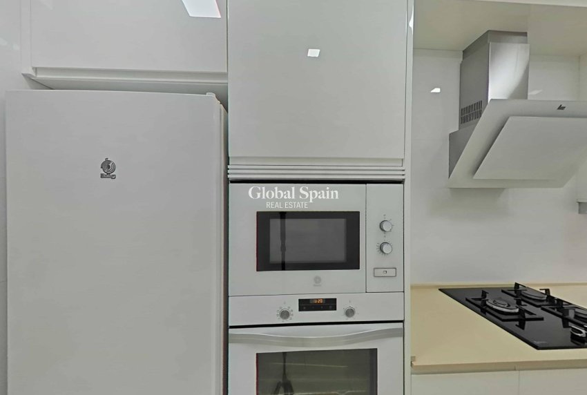 Wederverkoop - APPARTEMENT -
LO PAGÁN - Villananitos