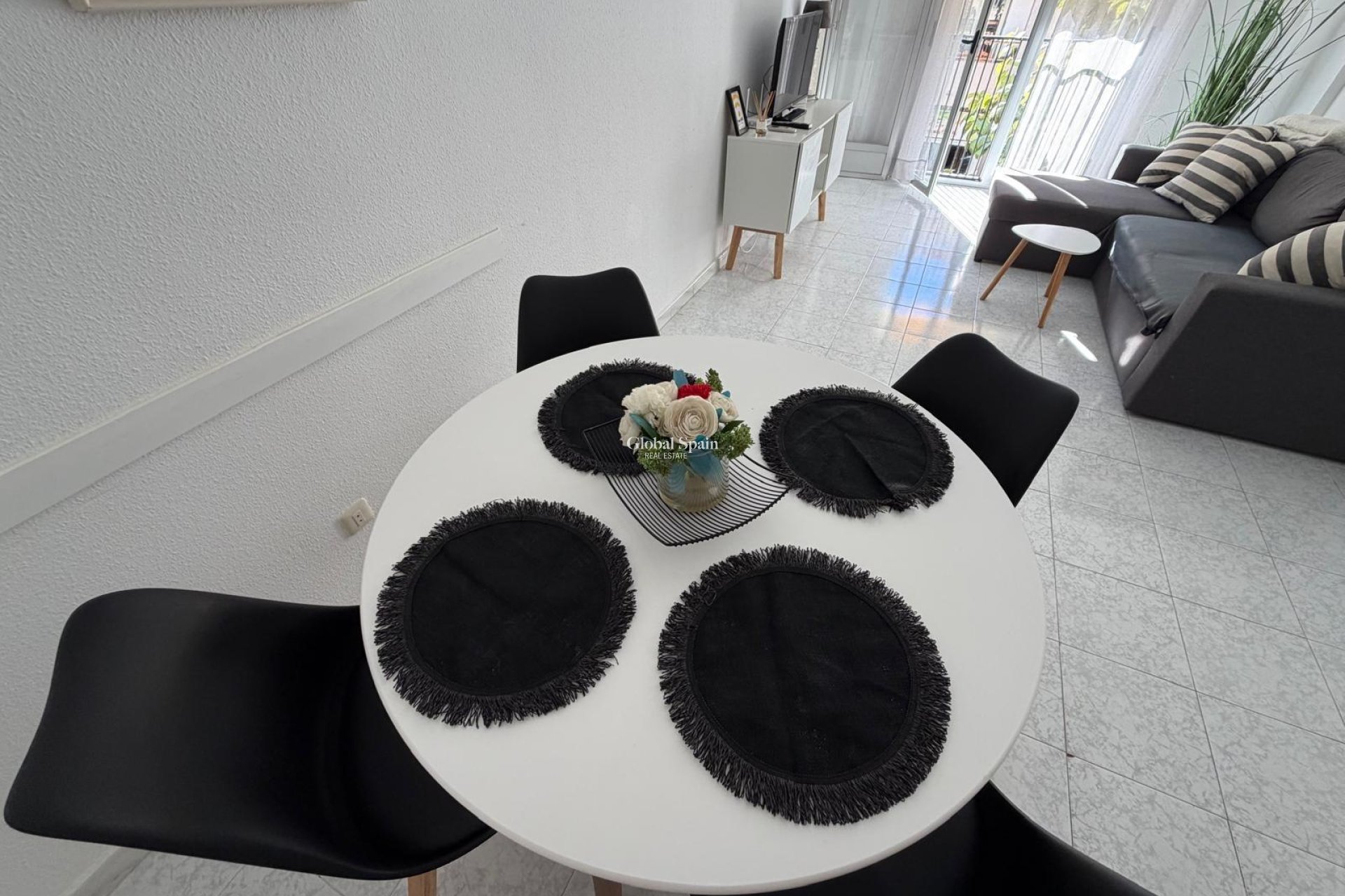 Wederverkoop - APPARTEMENT -
LO PAGÁN - Villananitos