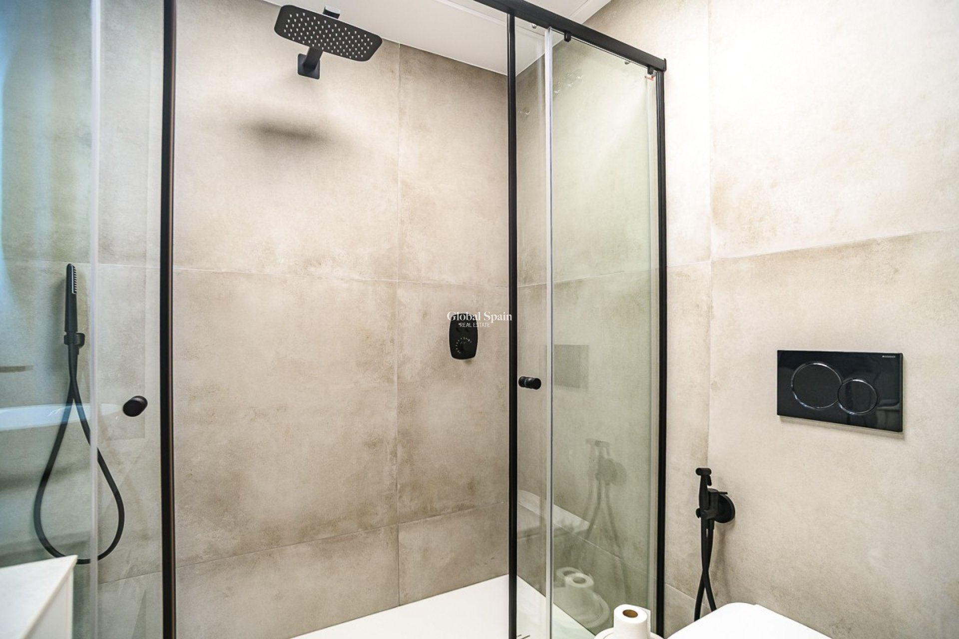 Wederverkoop - APPARTEMENT -
LO PAGÁN