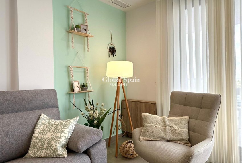 Wederverkoop - APPARTEMENT -
LOS ALCÁZARES