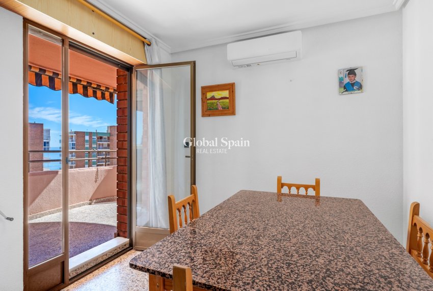 Wederverkoop - APPARTEMENT -
LOS ARENALES DEL SOL - Segunda linea playa