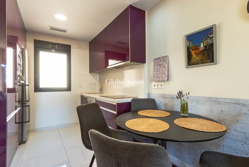 Wederverkoop - APPARTEMENT -
LOS BALCONES - LOS ALTOS - Costa Blanca