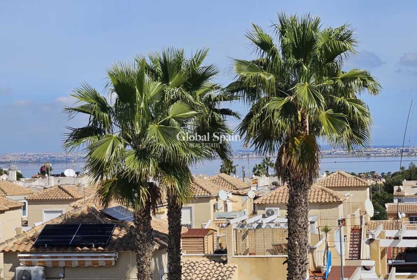 Wederverkoop - APPARTEMENT -
LOS BALCONES - LOS ALTOS - Costa Blanca