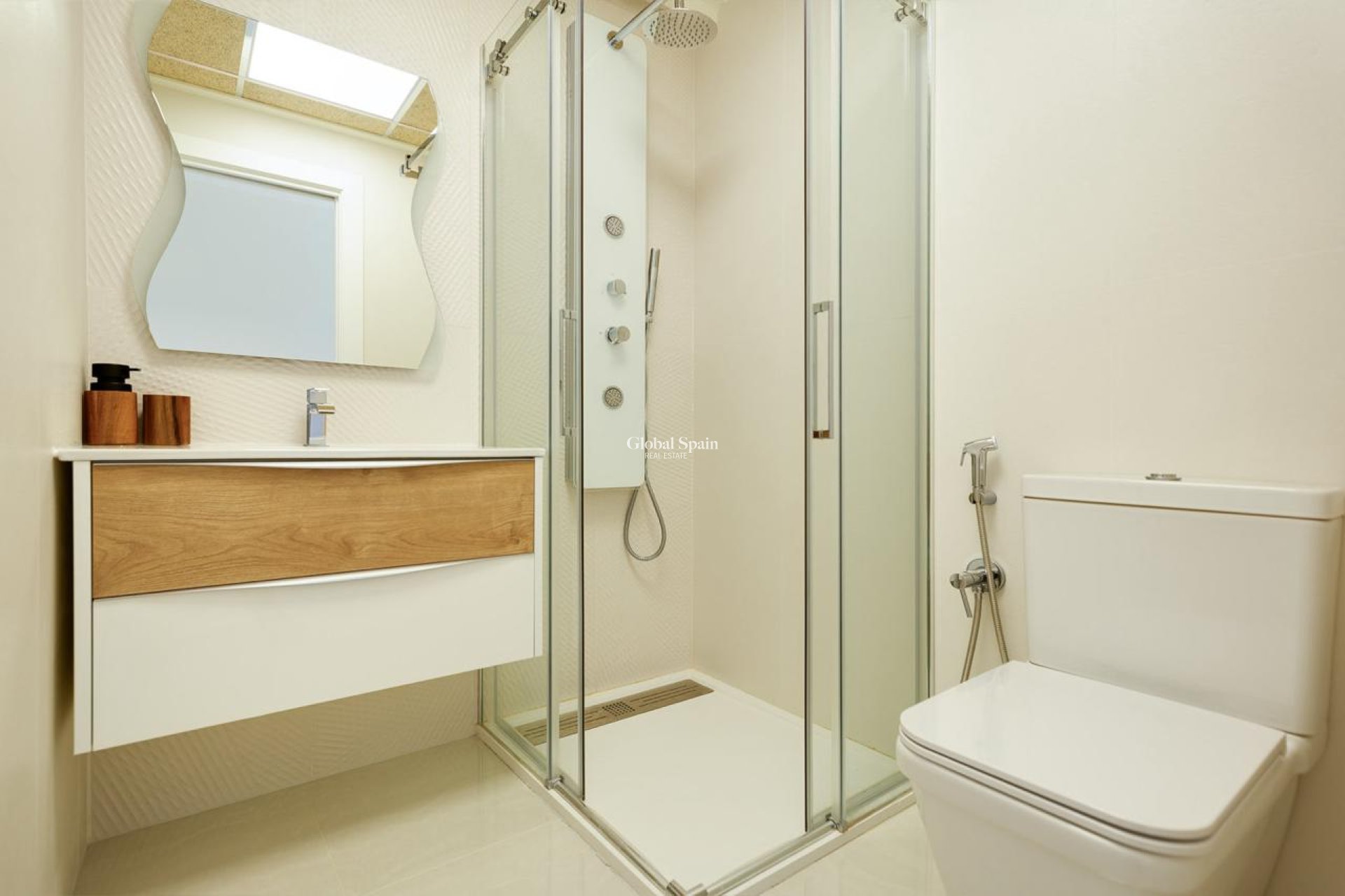 Wederverkoop - APPARTEMENT -
LOS BALCONES - LOS ALTOS - Costa Blanca