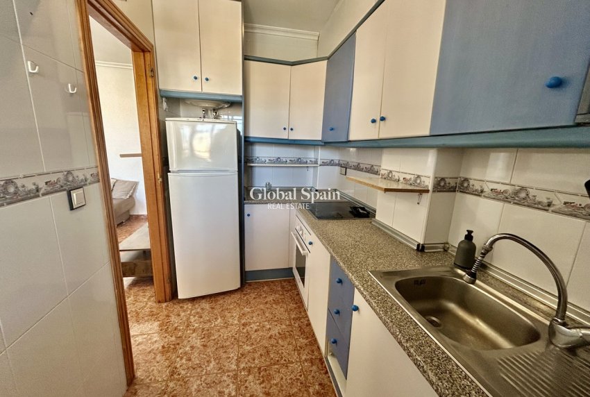 Wederverkoop - APPARTEMENT -
LOS BALCONES - LOS ALTOS - Costa Blanca