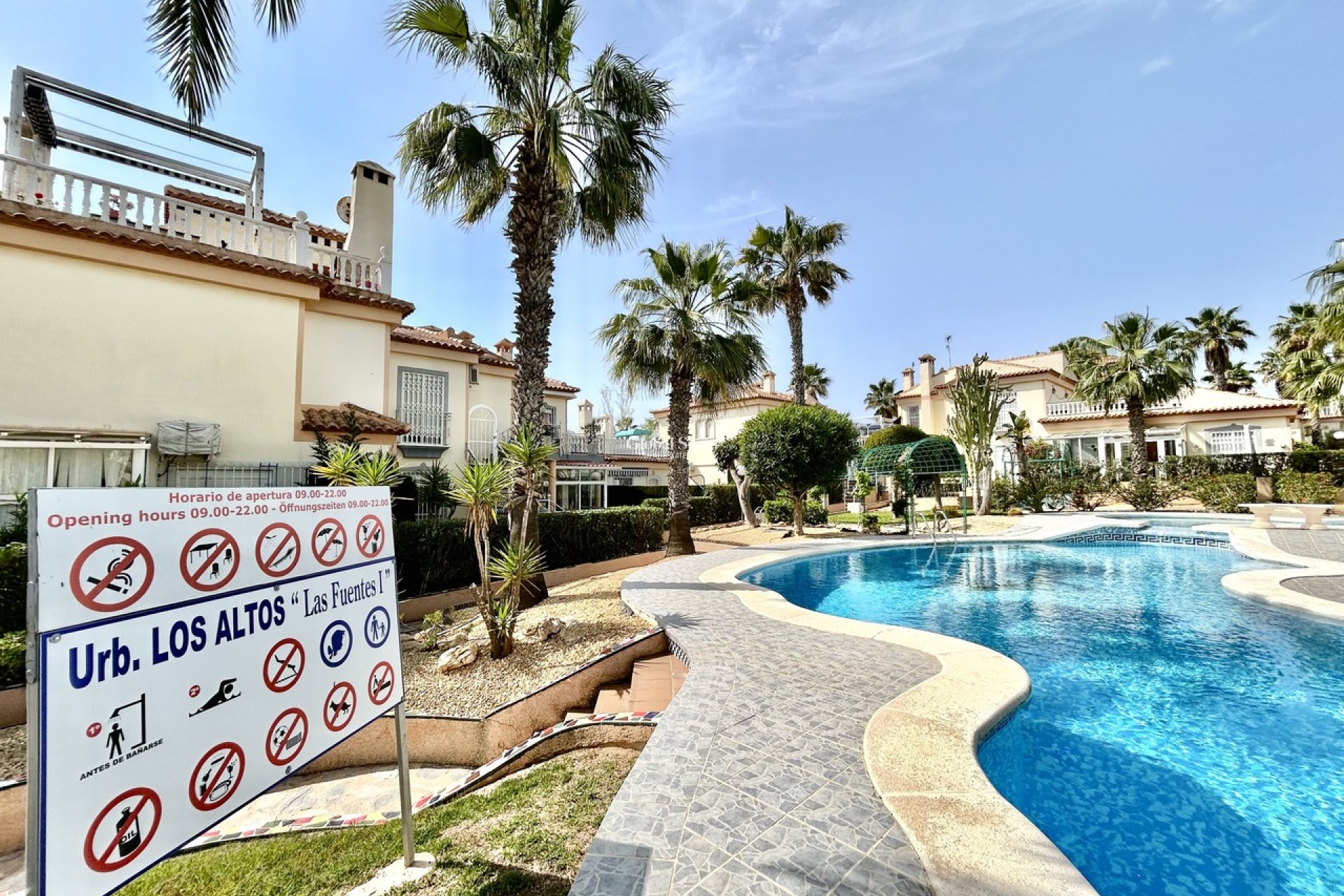 Wederverkoop - APPARTEMENT -
LOS BALCONES - LOS ALTOS - Costa Blanca