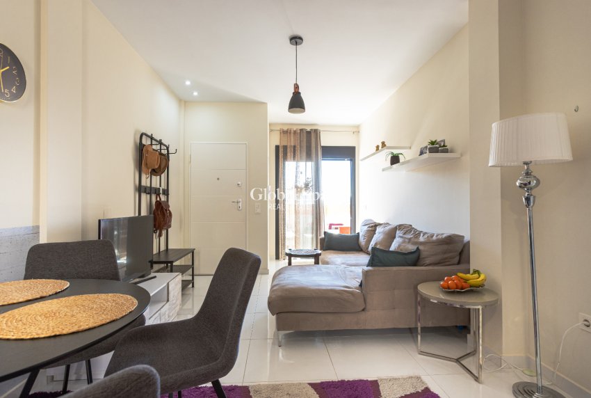 Wederverkoop - APPARTEMENT -
LOS BALCONES - LOS ALTOS - Costa Blanca