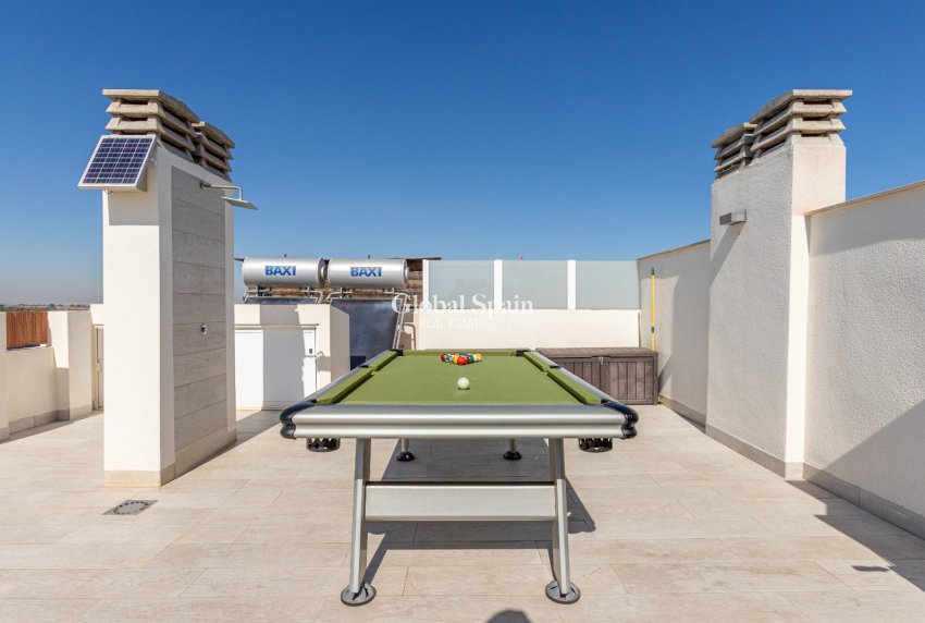 Wederverkoop - APPARTEMENT -
LOS BALCONES - LOS ALTOS - Costa Blanca