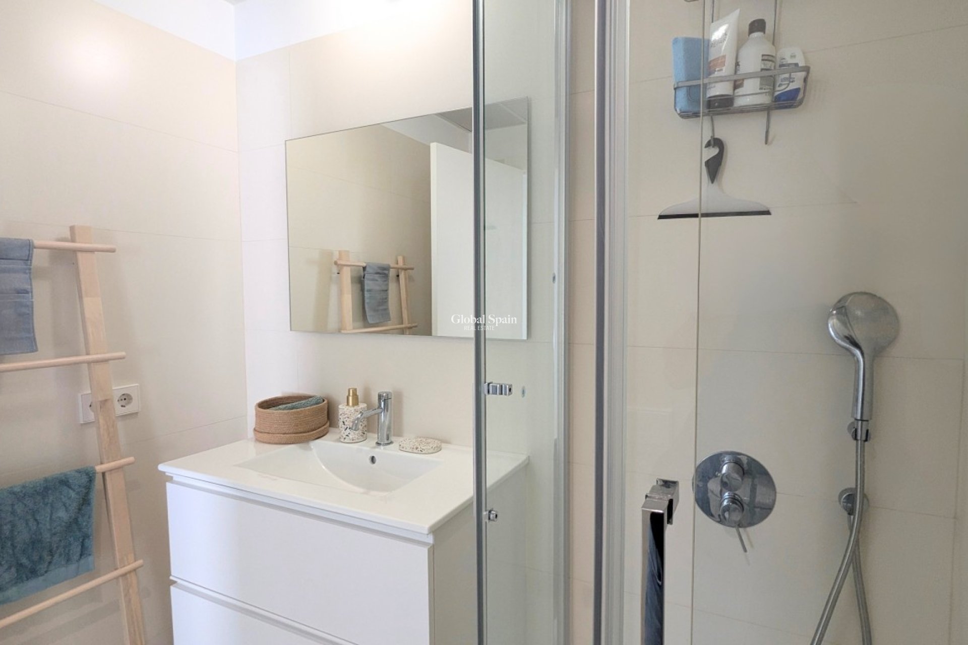 Wederverkoop - APPARTEMENT -
LOS BALCONES - LOS ALTOS - Costa Blanca