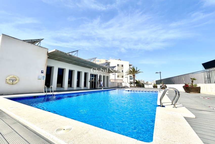 Wederverkoop - APPARTEMENT -
LOS DOLSES - Inland
