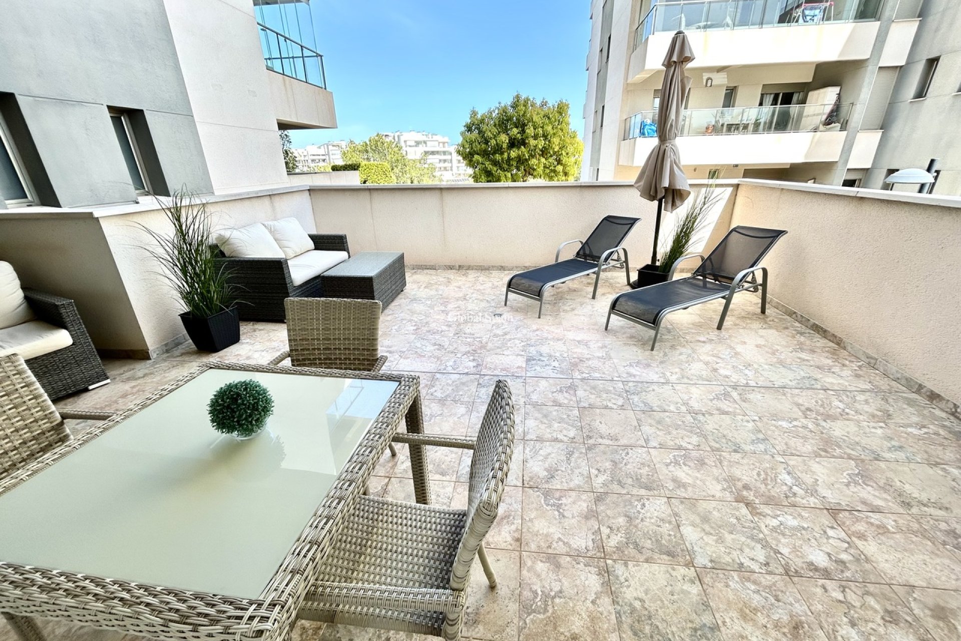 Wederverkoop - APPARTEMENT -
LOS DOLSES - Inland