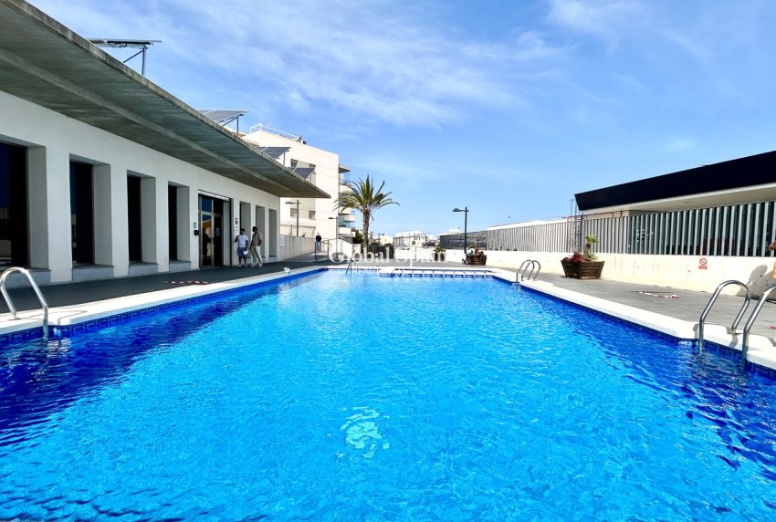 Wederverkoop - APPARTEMENT -
LOS DOLSES - Inland