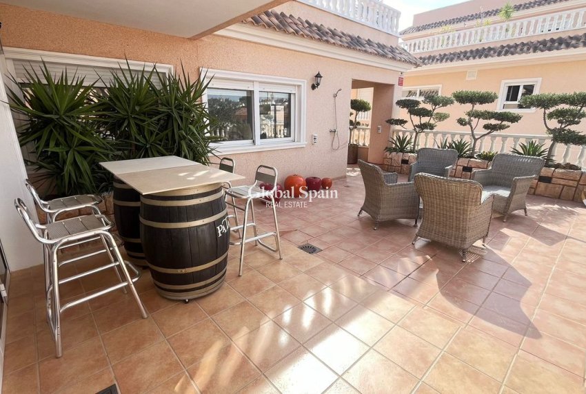 Wederverkoop - APPARTEMENT -
LOS DOLSES - Inland