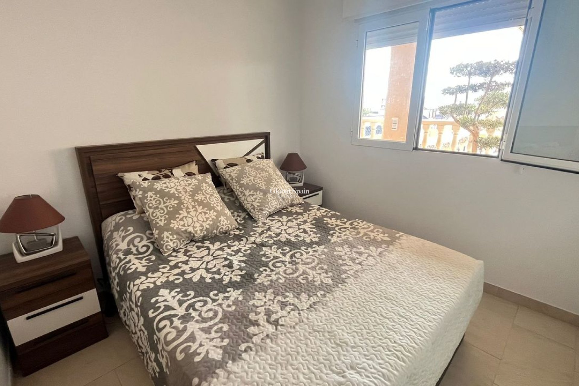 Wederverkoop - APPARTEMENT -
LOS DOLSES - Inland
